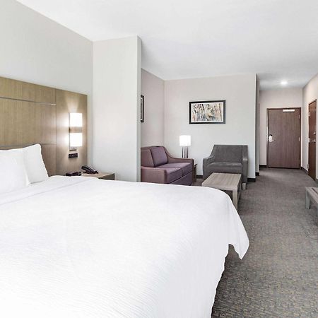 La Quinta Inn & Suites By Wyndham Jackson-Cape Girardeau المظهر الخارجي الصورة