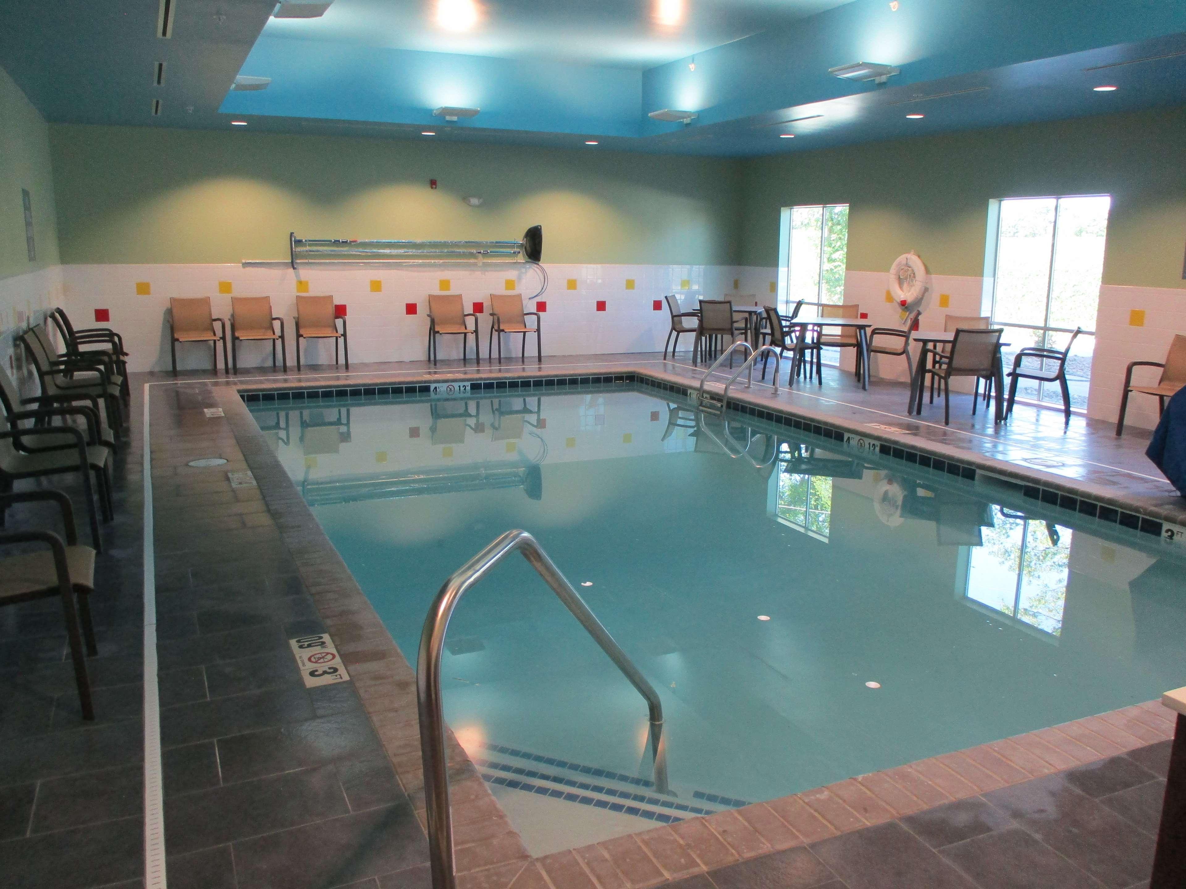 La Quinta Inn & Suites By Wyndham Jackson-Cape Girardeau المظهر الخارجي الصورة