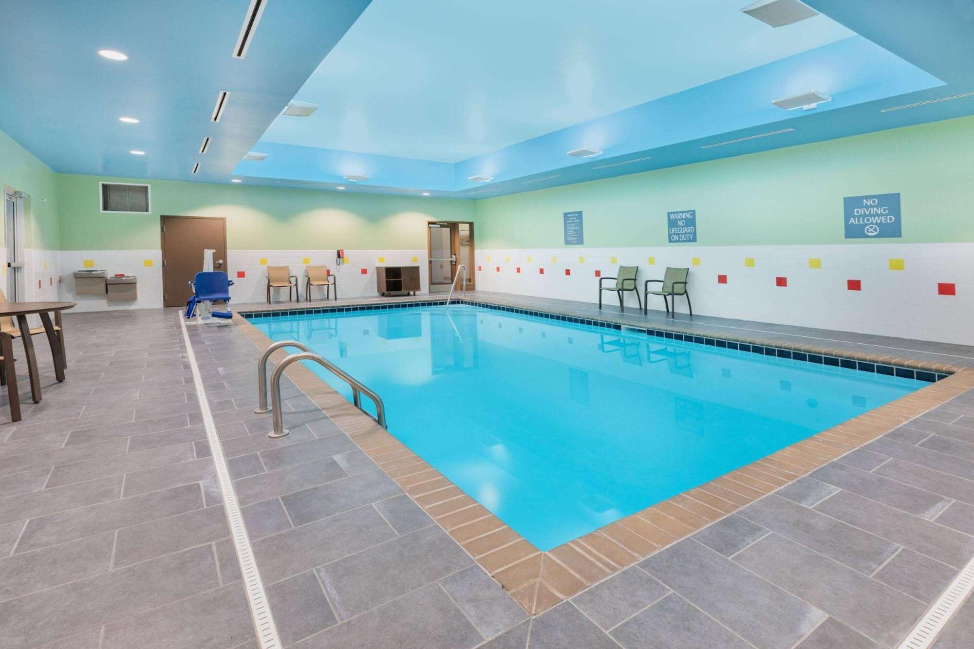 La Quinta Inn & Suites By Wyndham Jackson-Cape Girardeau المظهر الخارجي الصورة