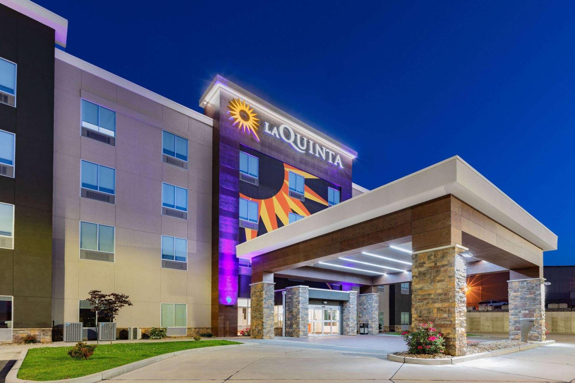 La Quinta Inn & Suites By Wyndham Jackson-Cape Girardeau المظهر الخارجي الصورة